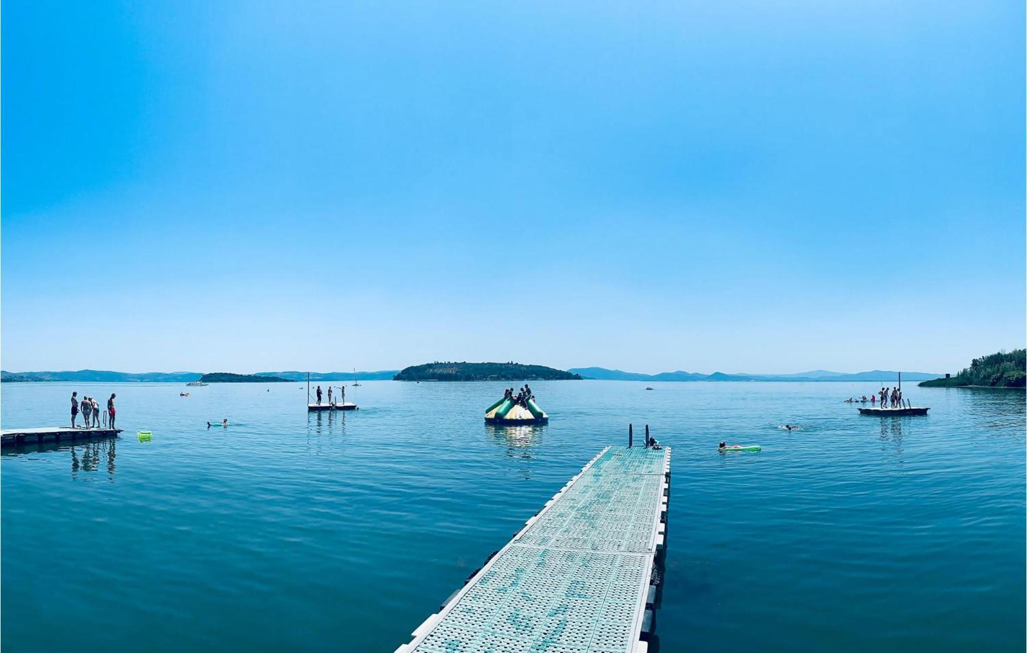 Gorgeous Stacaravan In Tuoro Sul Trasimeno Villa Exterior photo